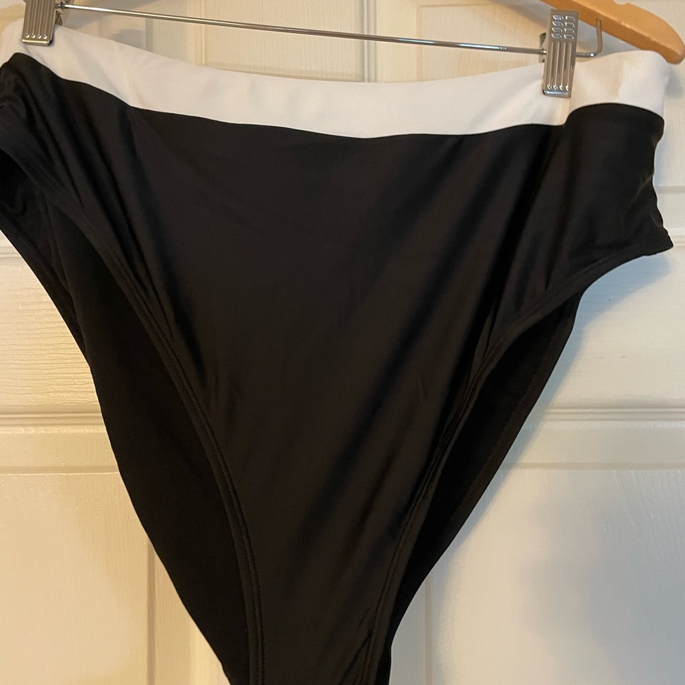 NWT (MSRP $22) Shade & Shore sz XL (16) High Waist High Leg Cheeky Black & White